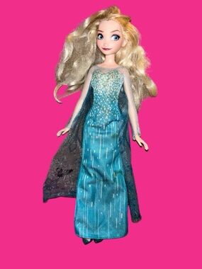 DISNEY MATTEL Movie FROZEN ELSA DOLL collectible pre-owned limited